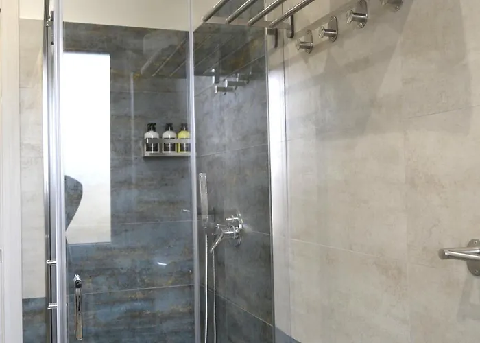 Apartment And Blue - Metro C, Free Parking And Wifi *
